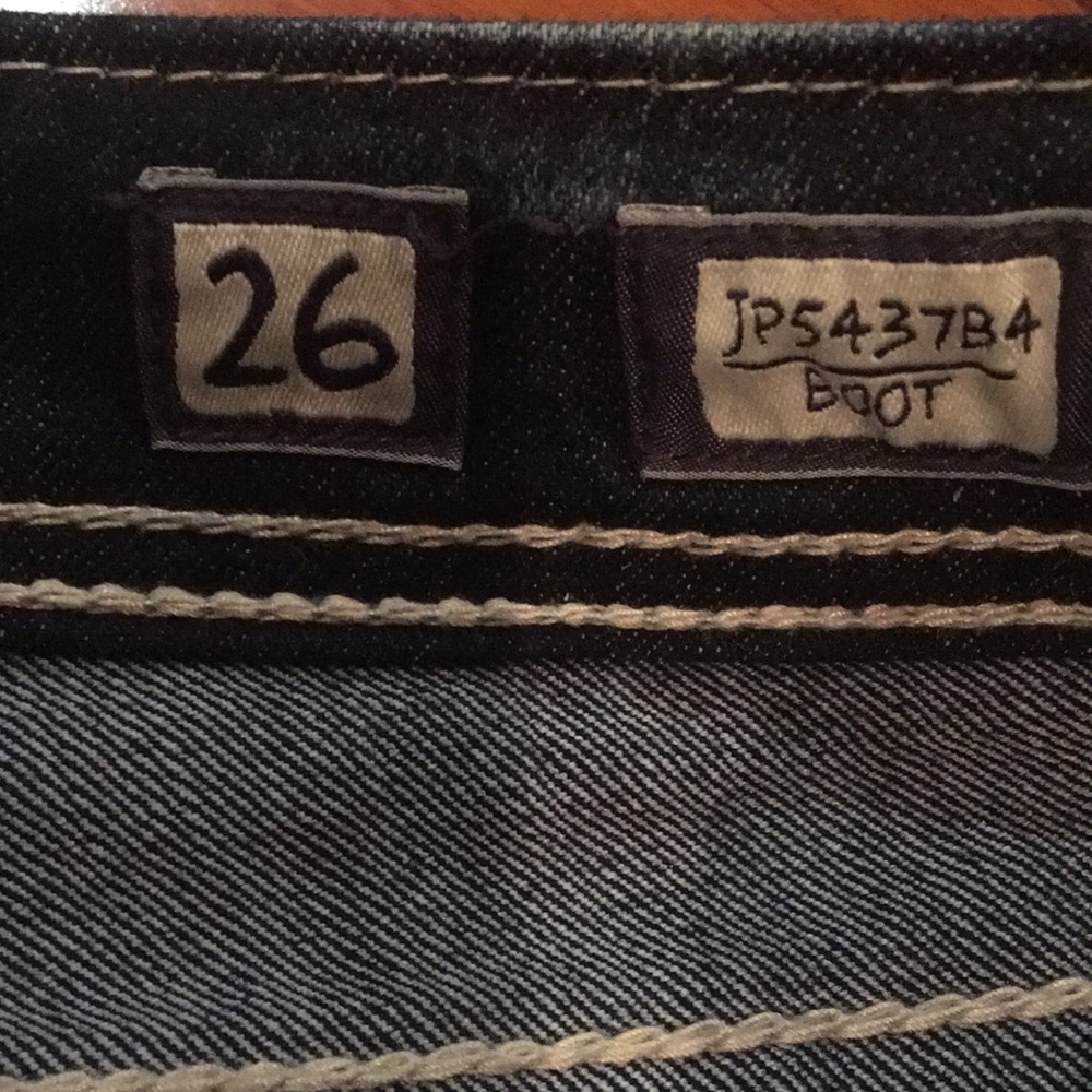 Gently worn Miss Me jeans - Picture 6 of 6